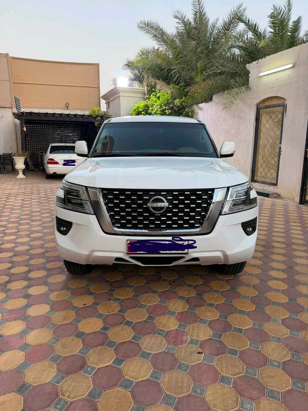Car Image 2016 NISSAN PATROL LE