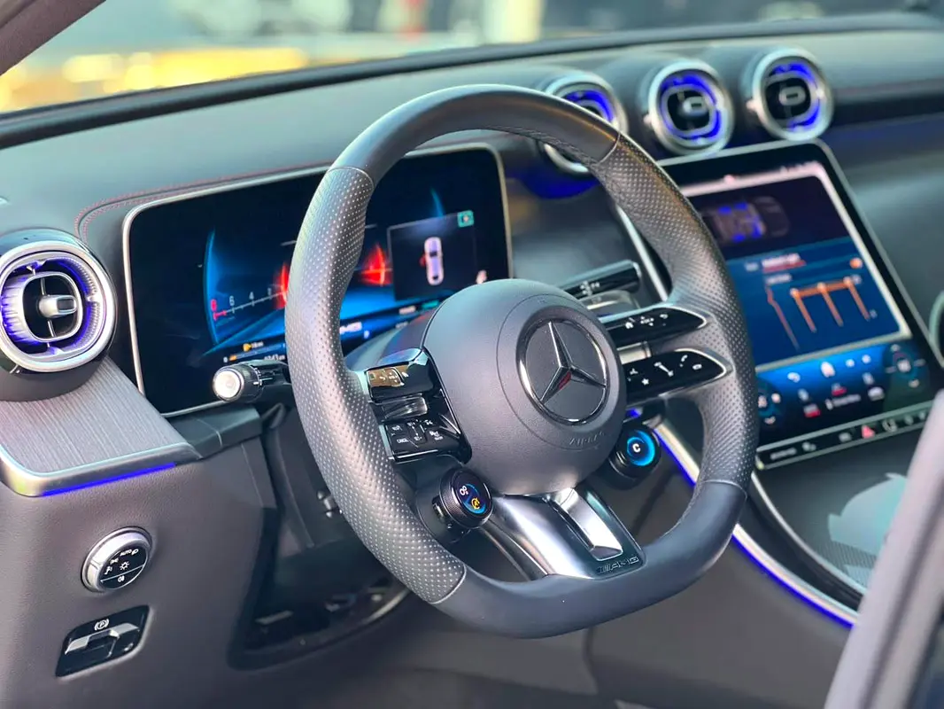 Car Image 2024 MERCEDES GLC CLASS 