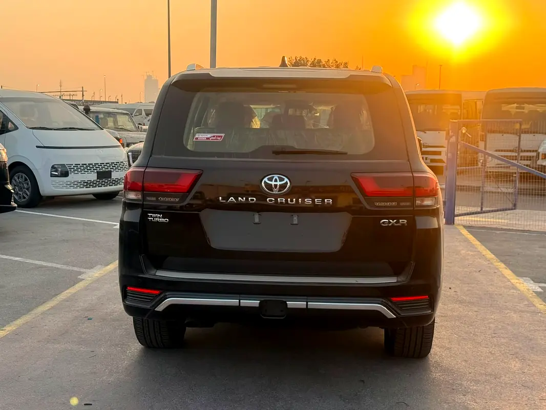 Car Image 2026 TOYOTA LAND CRUISER GX.R