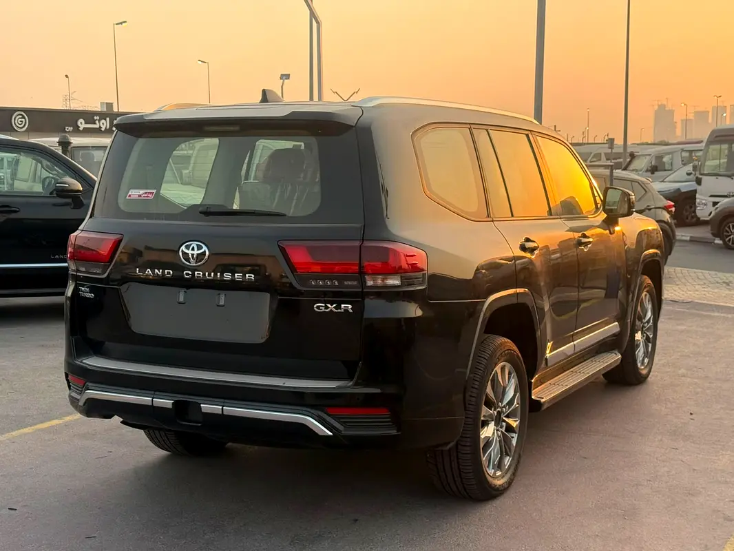 Car Image 2026 TOYOTA LAND CRUISER GX.R