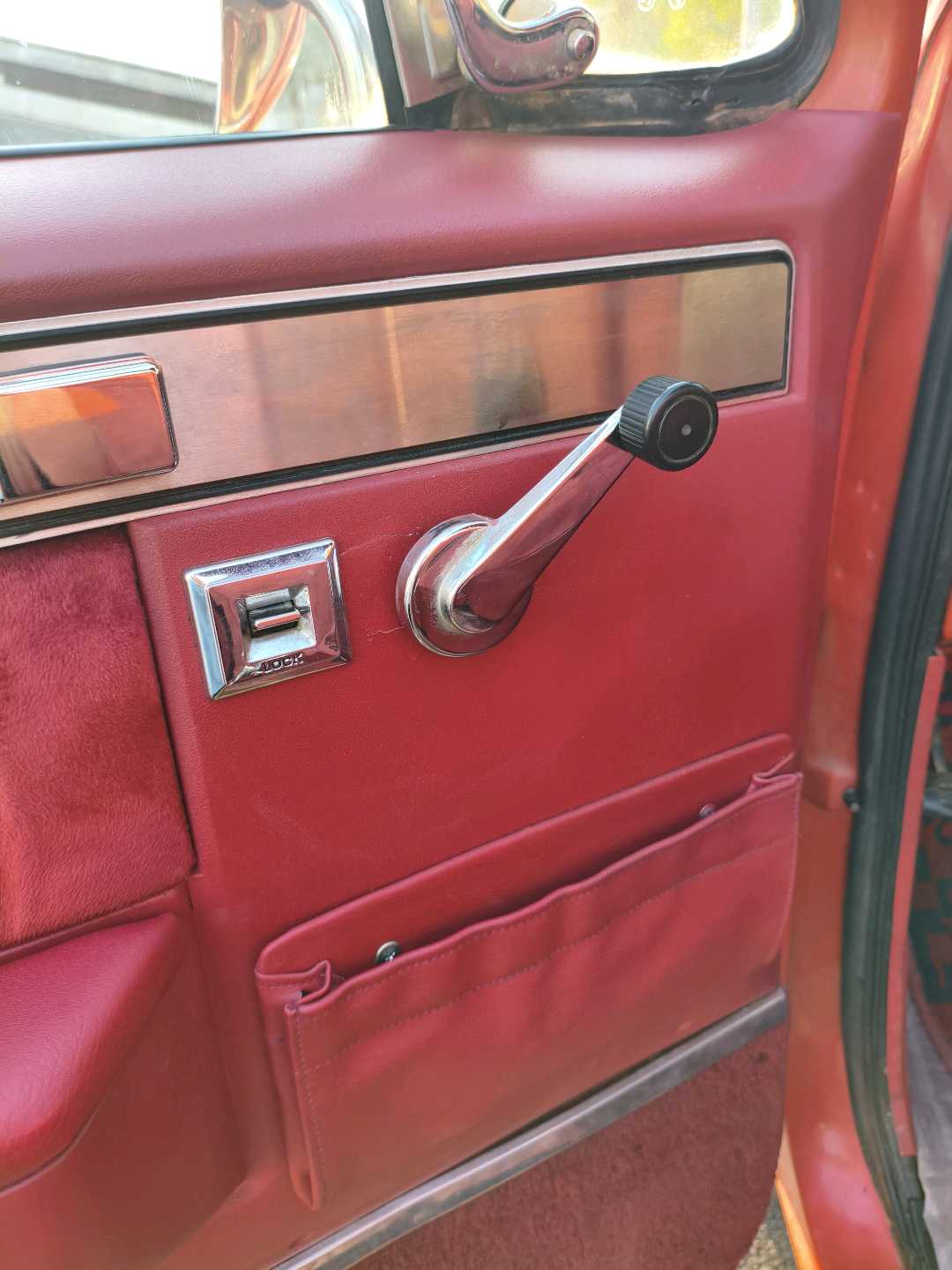 Car Image 1983 GMC SIERRA 