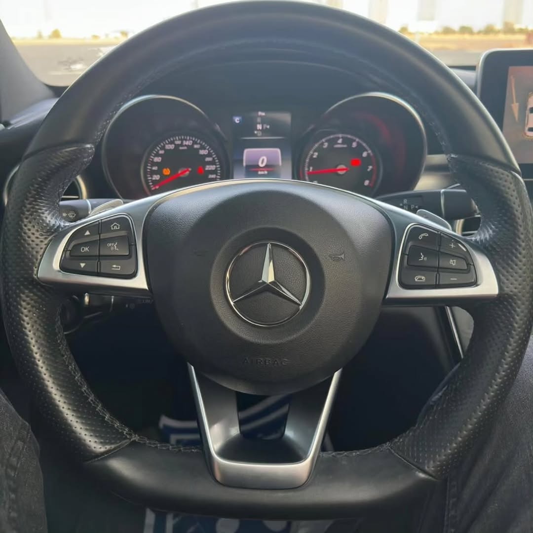 Car Image 2018 MERCEDES C Class 200