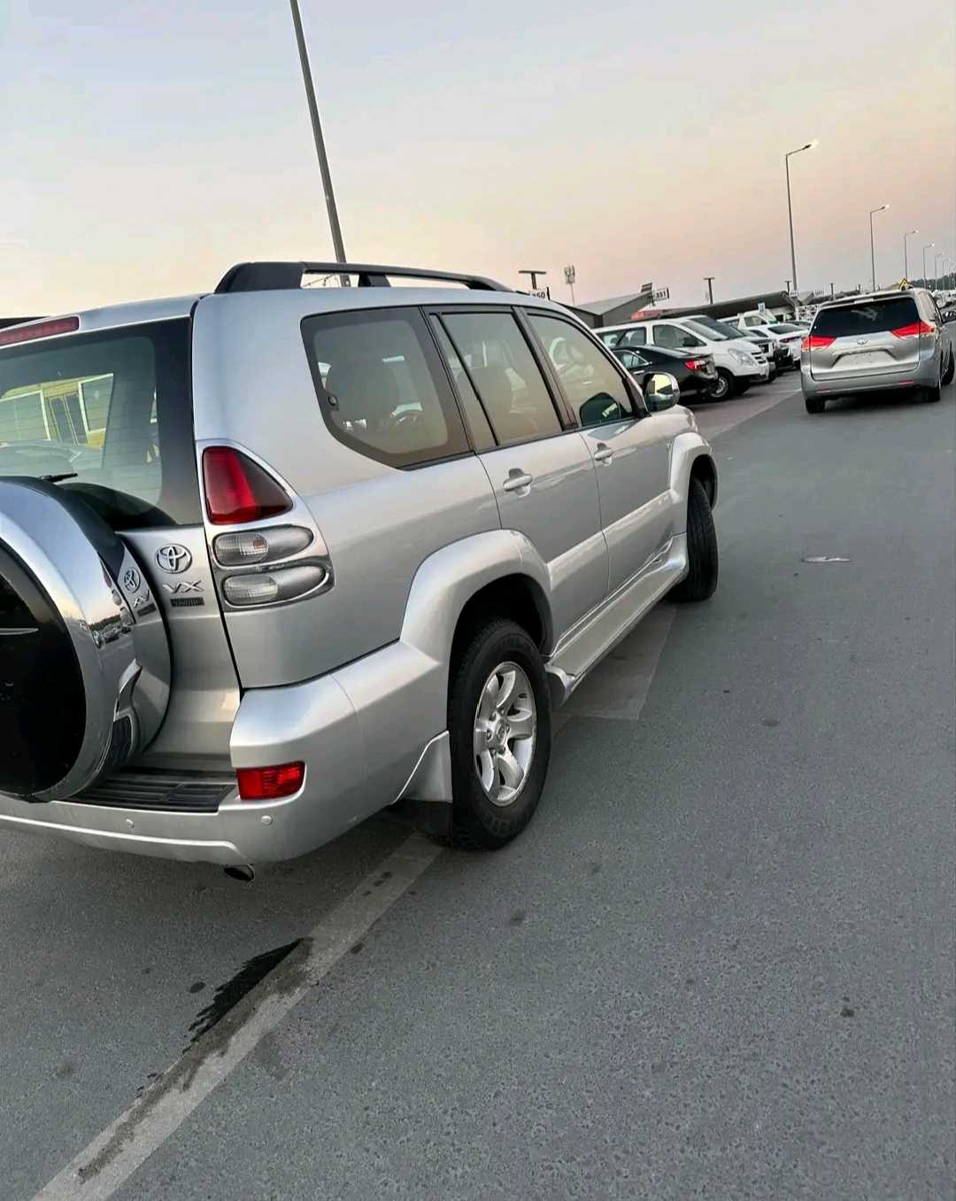 Car Image 2008 TOYOTA LAND CRUISER VX.R