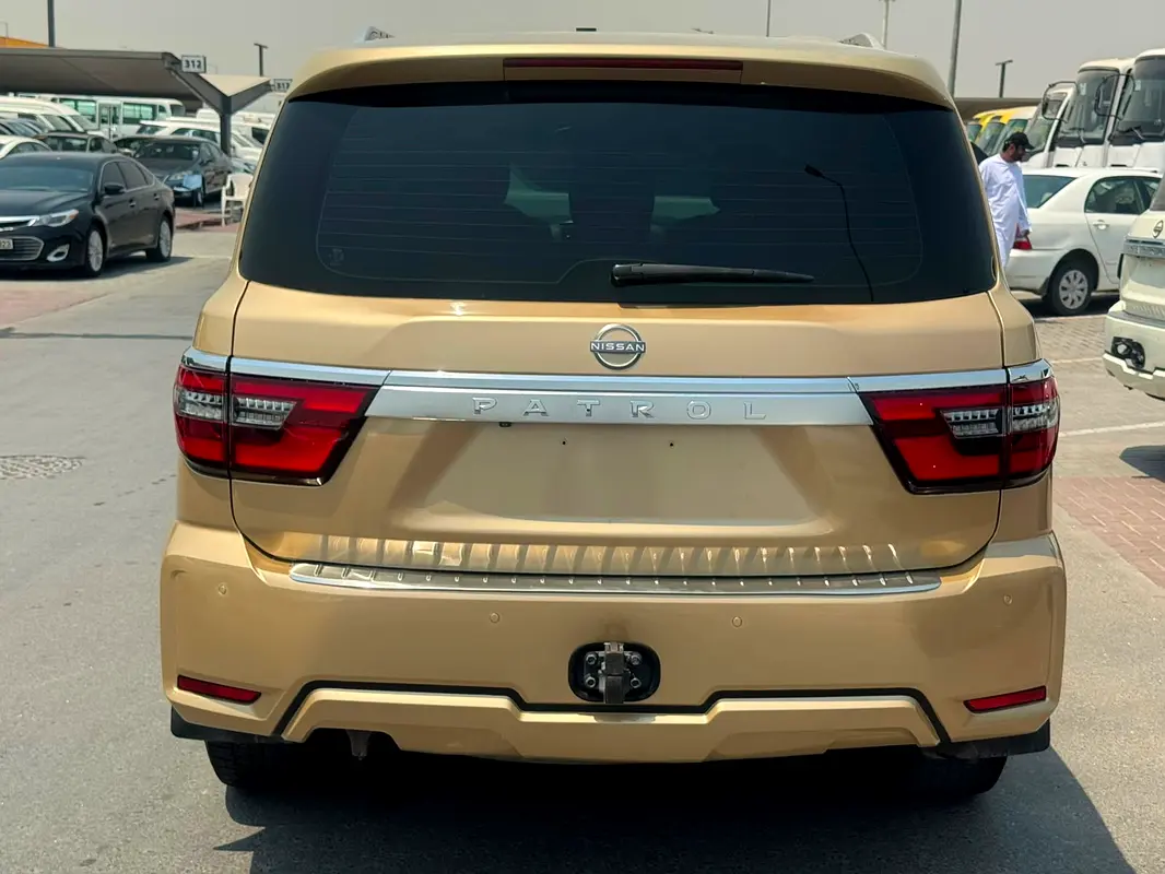 Car Image 2014 NISSAN PATROL SE
