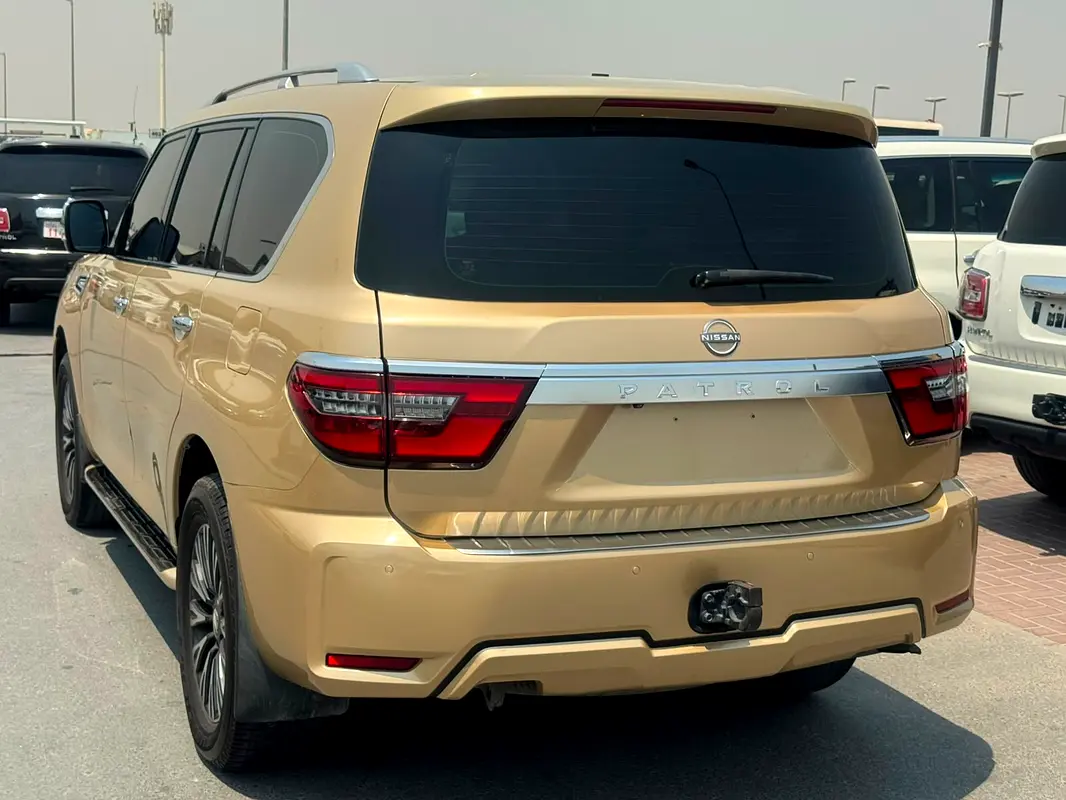 Car Image 2014 NISSAN PATROL SE