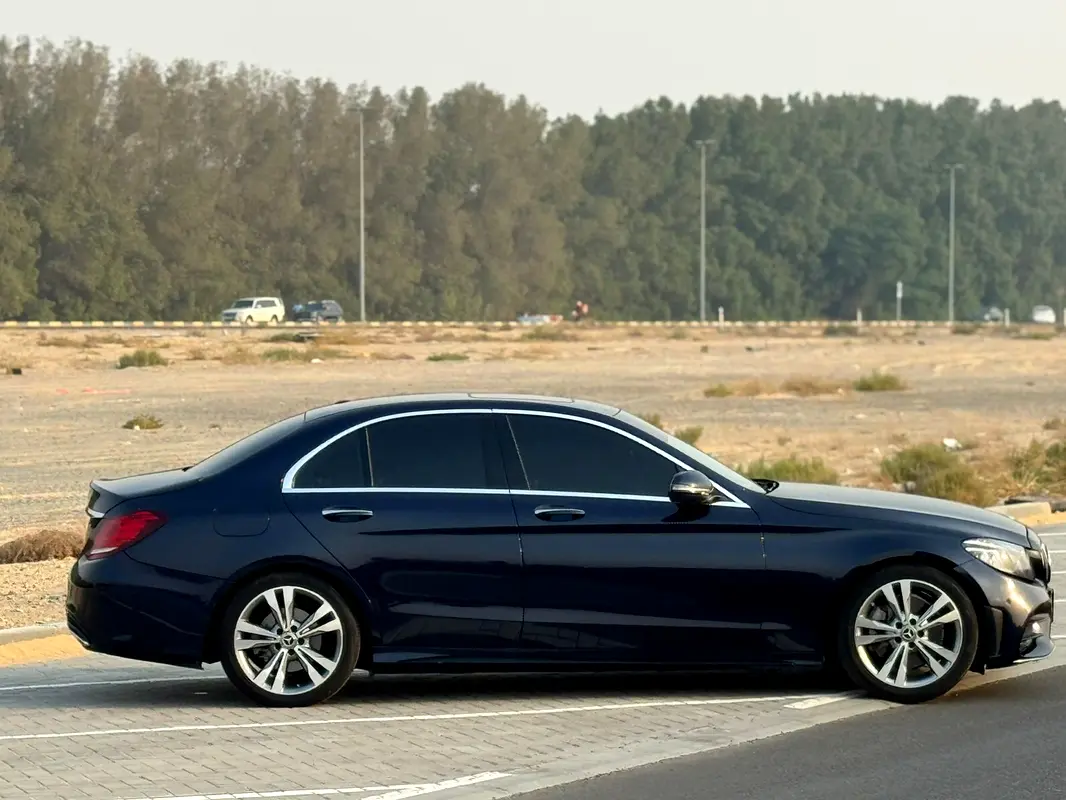 Car Image 2018 MERCEDES C Class 300