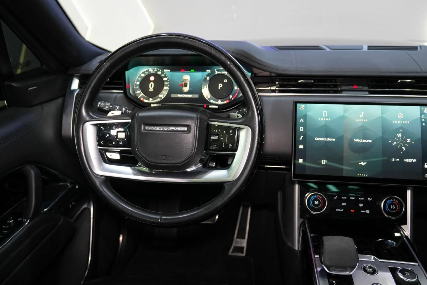 Car Image 2023 LAND ROVER VOGUE 
