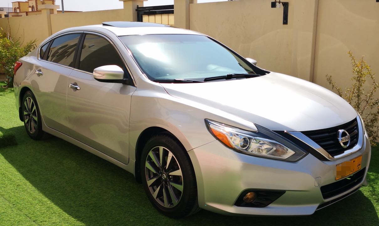Car Image 2017 NISSAN ALTIMA SL