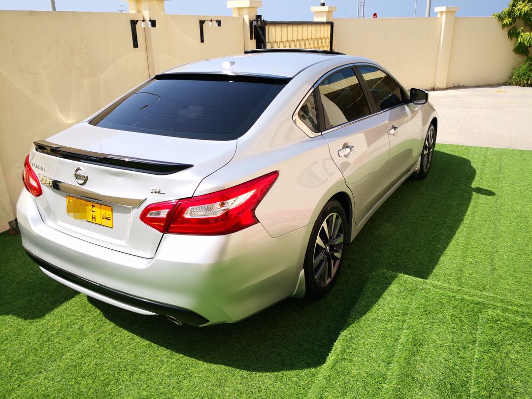 Car Image 2017 NISSAN ALTIMA SL