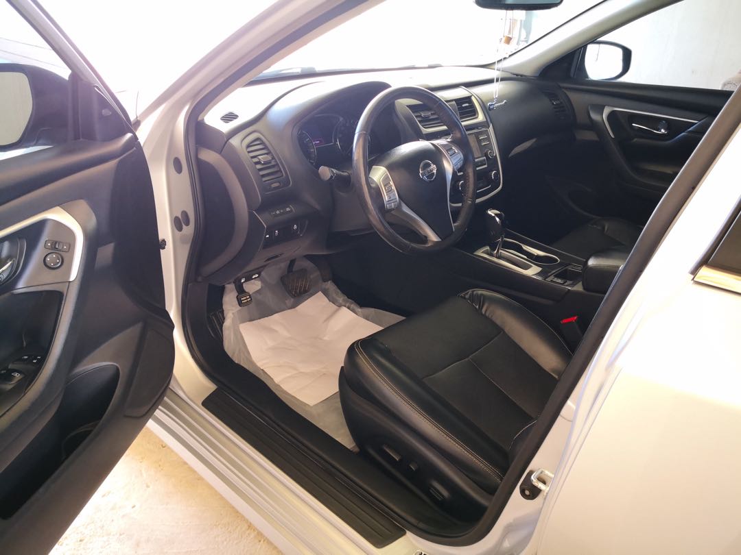 Car Image 2017 NISSAN ALTIMA SL