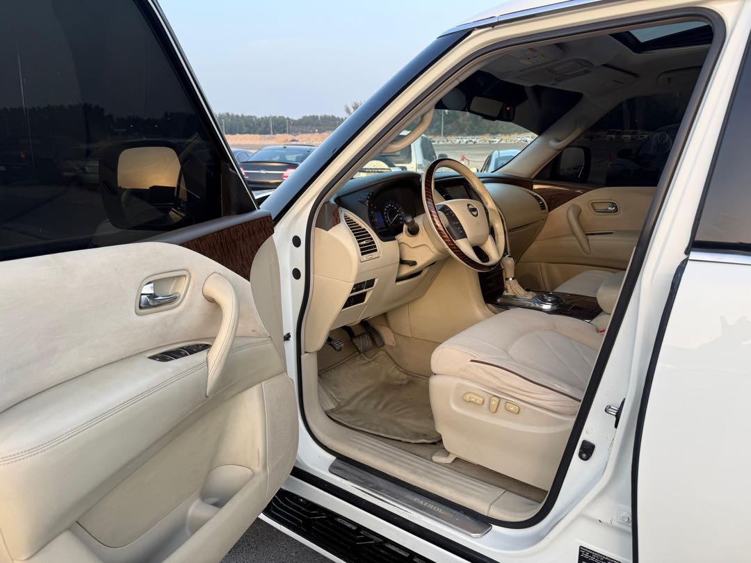 Car Image 2016 NISSAN PATROL Titanium