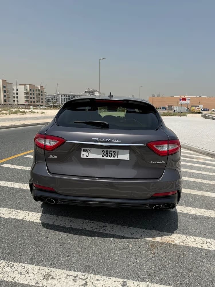 Car Image 2020 MASERATI LEVANTE 