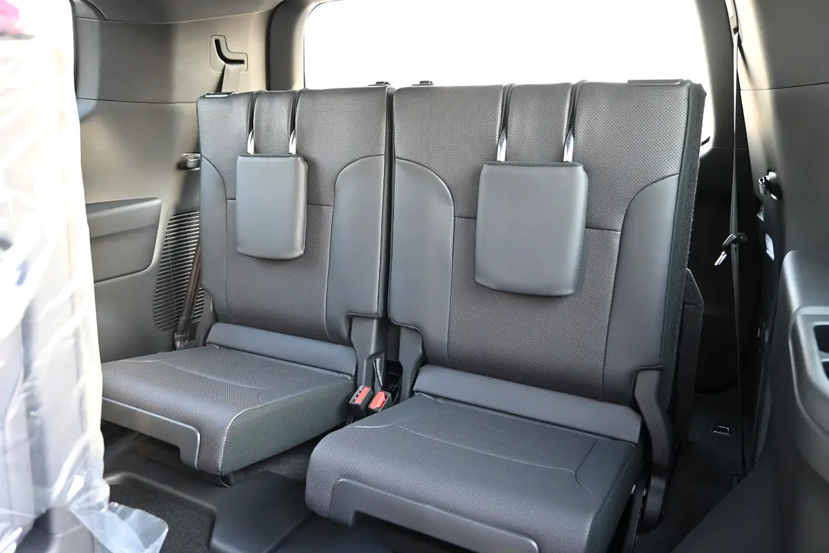 Car Image 2026 TOYOTA LAND CRUISER GX.R