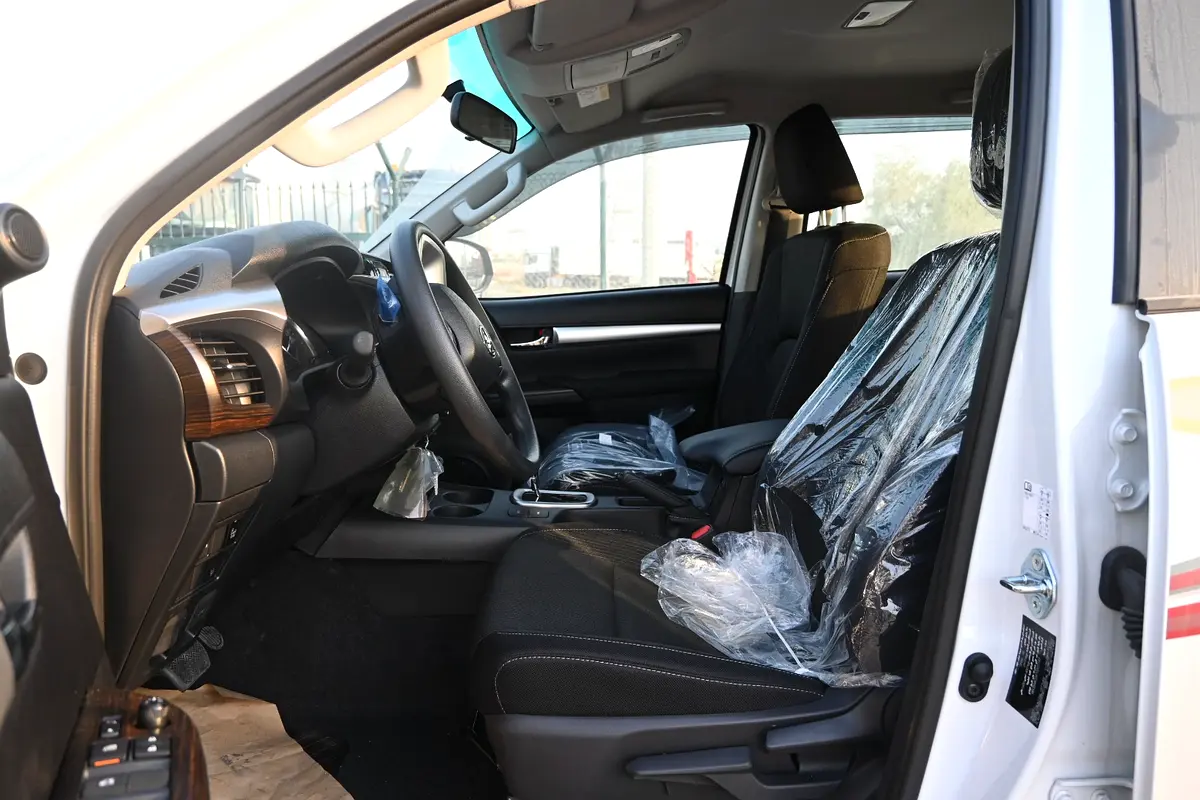 Car Image 2026 TOYOTA HILUX DLX