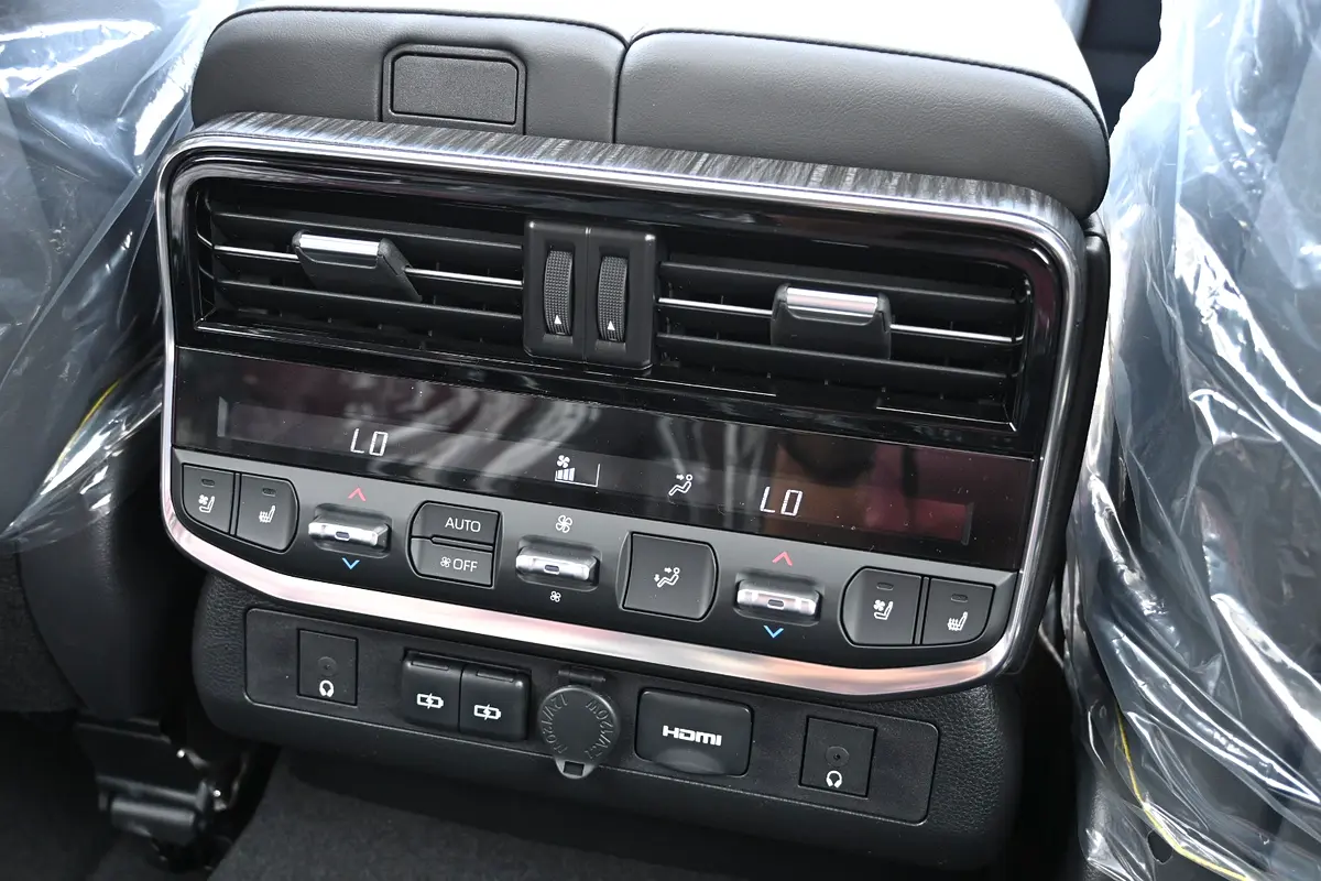 Car Image 2026 TOYOTA LAND CRUISER VX.R