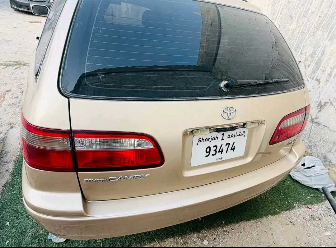 Car Image 1998 TOYOTA CAMRY LE