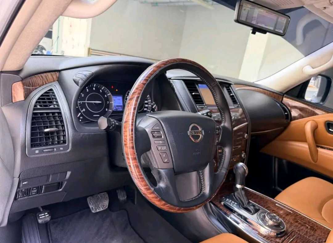 Car Image 2018 NISSAN PATROL Platinum