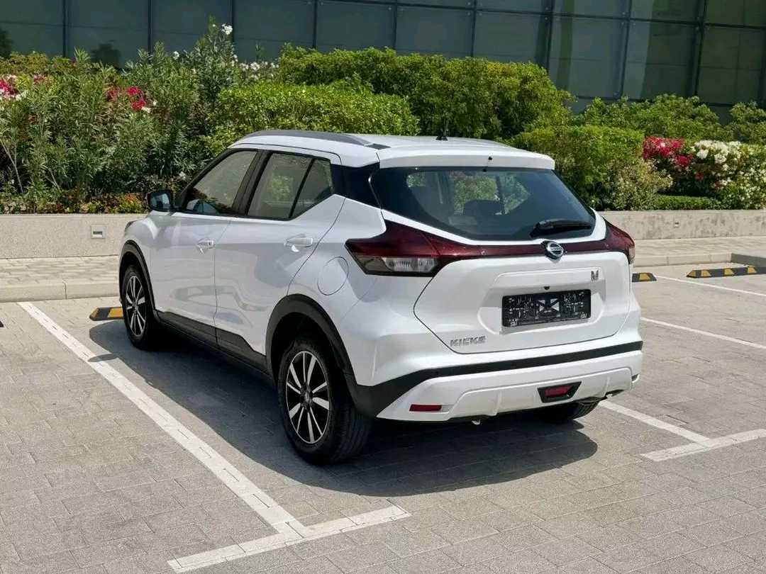 Car Image 2024 NISSAN KICKS 