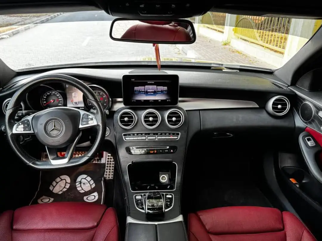 Car Image 2018 MERCEDES C Class 200
