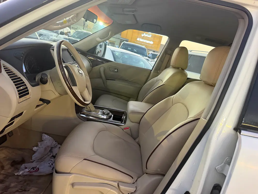 Car Image 2016 NISSAN PATROL SE