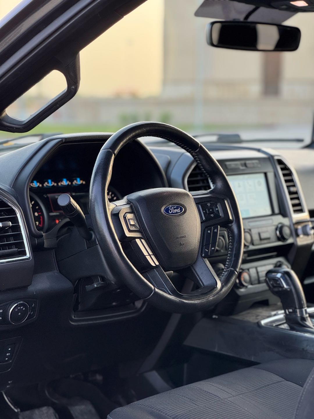 Car Image 2017 FORD F-150 