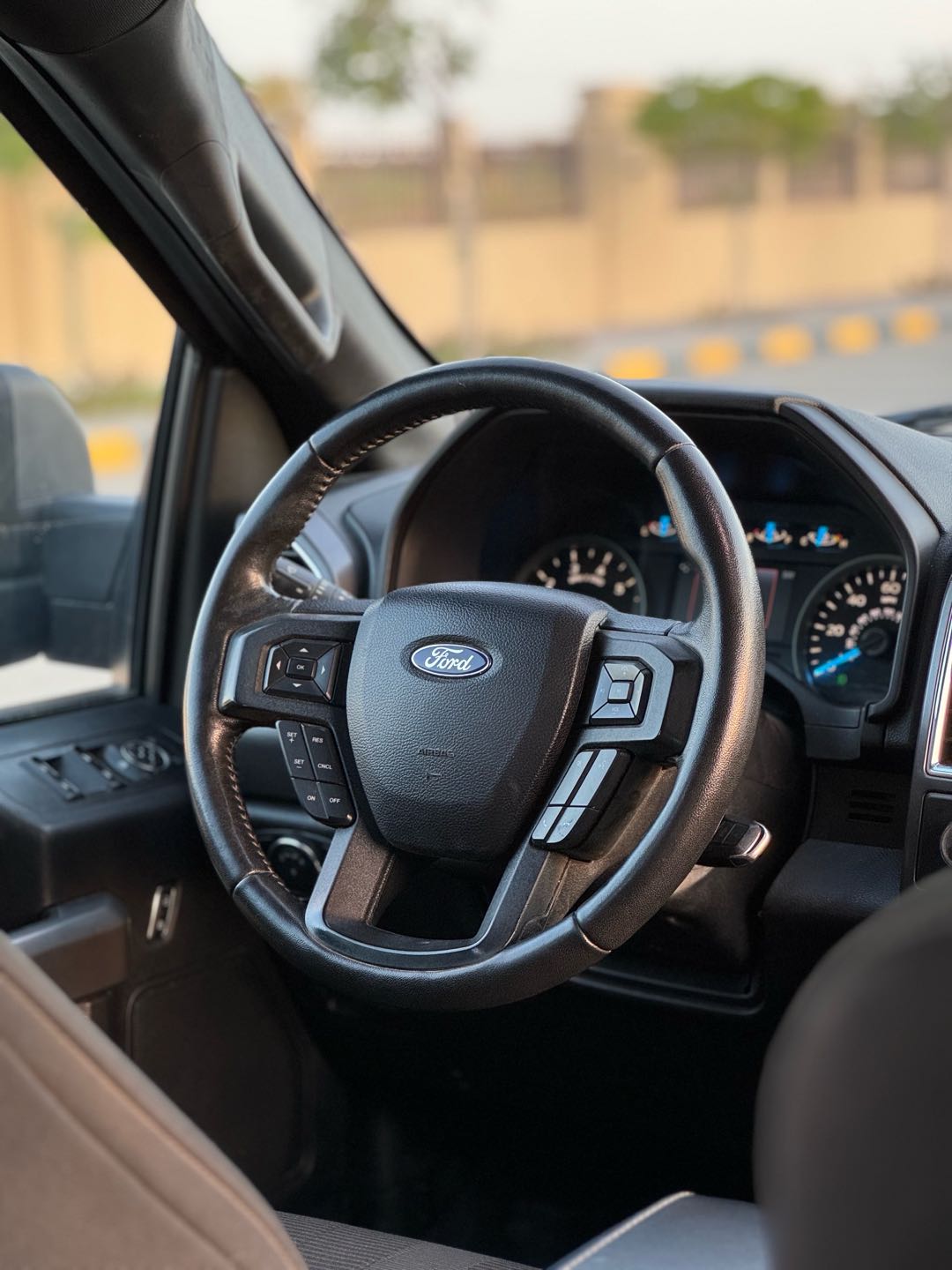Car Image 2017 FORD F-150 