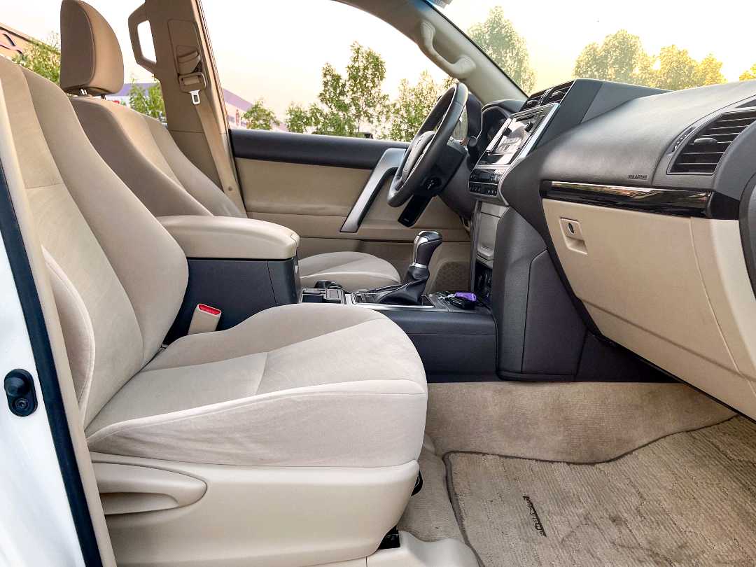 Car Image 2019 TOYOTA Prado EXR