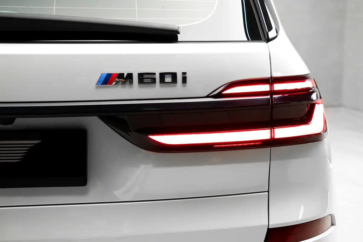 Car Image 2024 BMW X7 M60