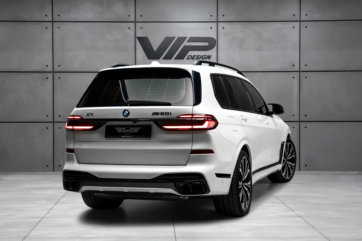 Car Image 2024 BMW X7 M60