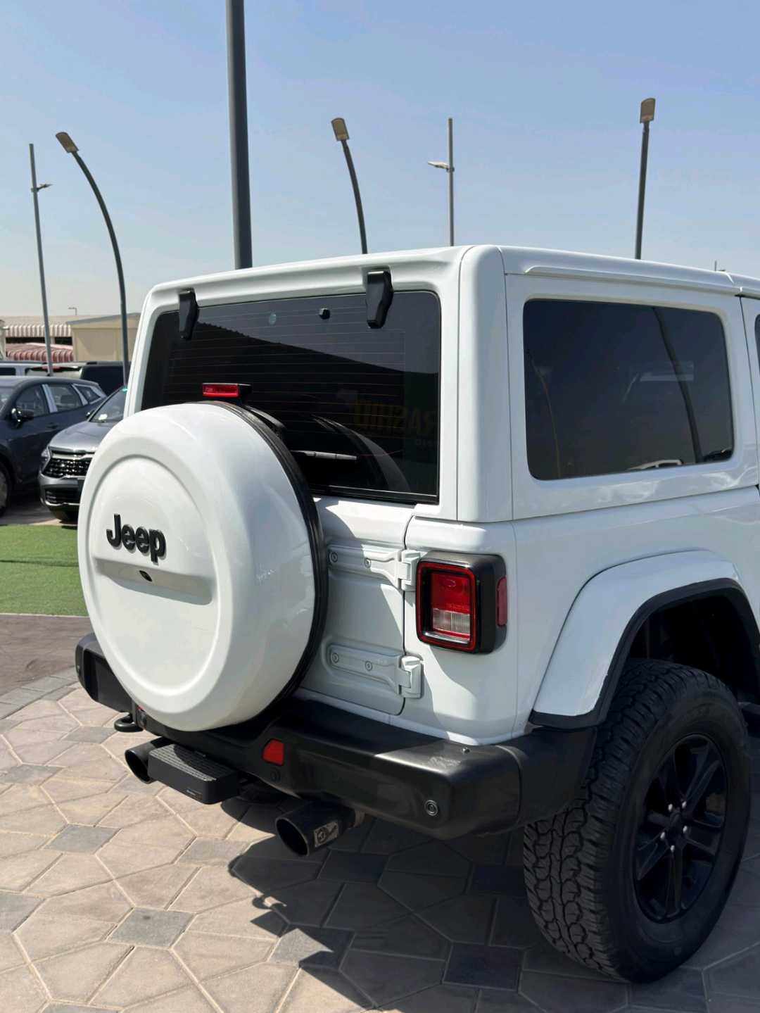 Car Image 2018 JEEP WRANGLER Sport