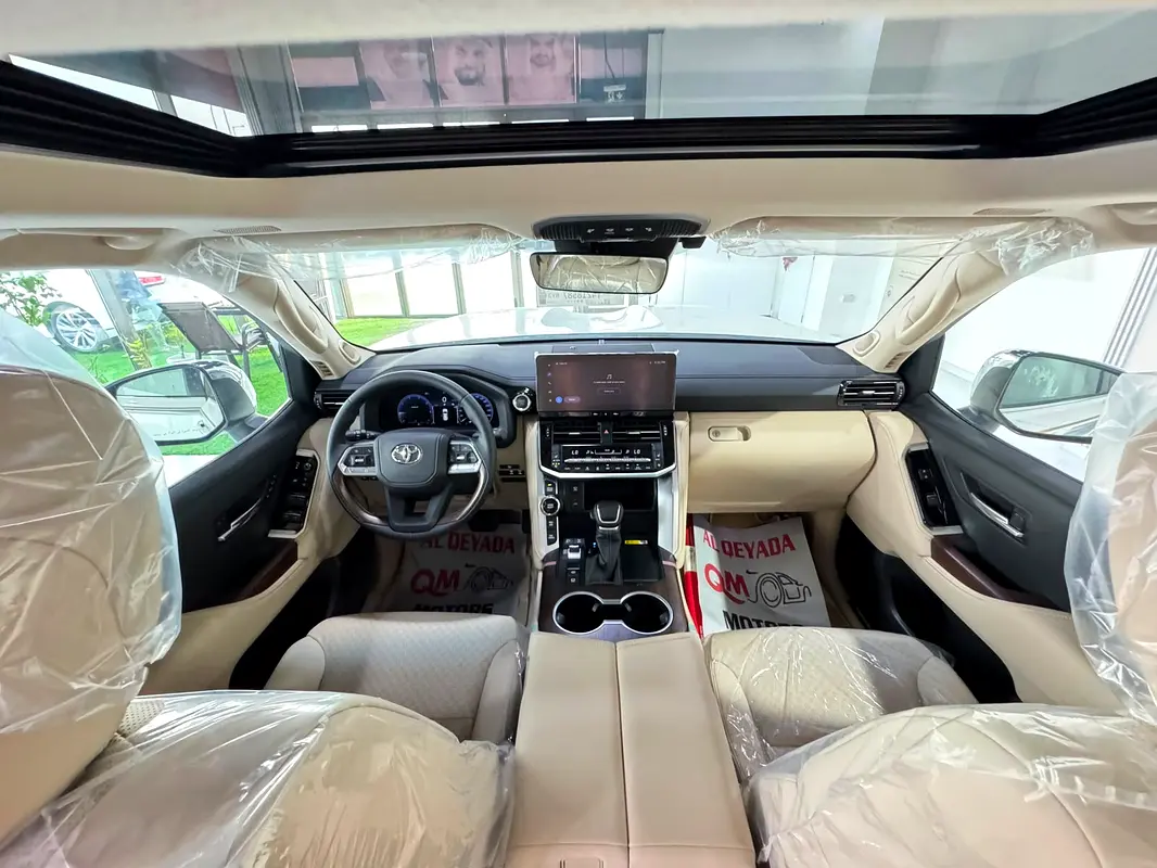 Car Image 2026 TOYOTA LAND CRUISER VX.R