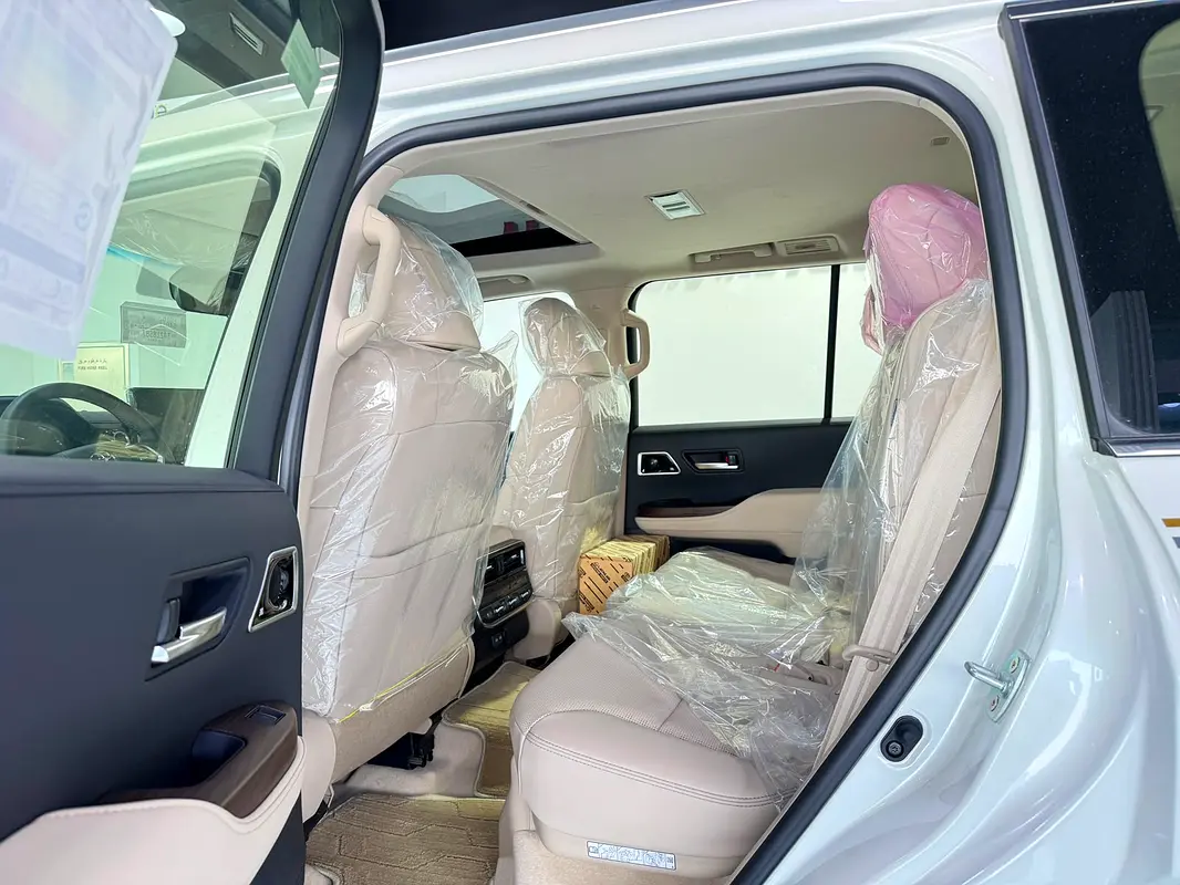 Car Image 2026 TOYOTA LAND CRUISER VX.R