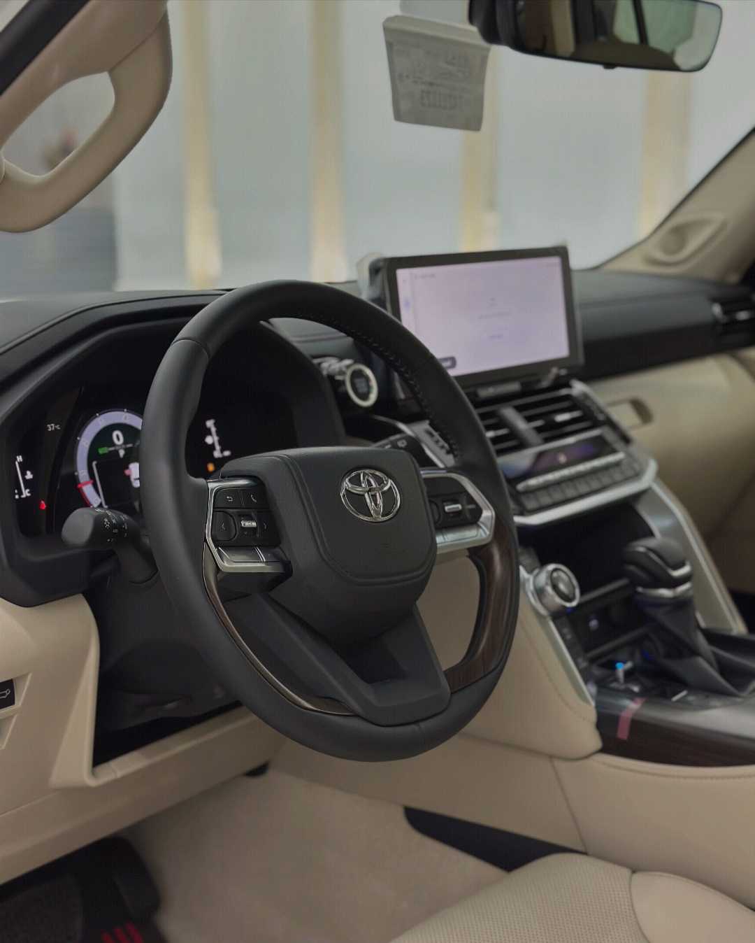Car Image 2026 TOYOTA LAND CRUISER GX.R