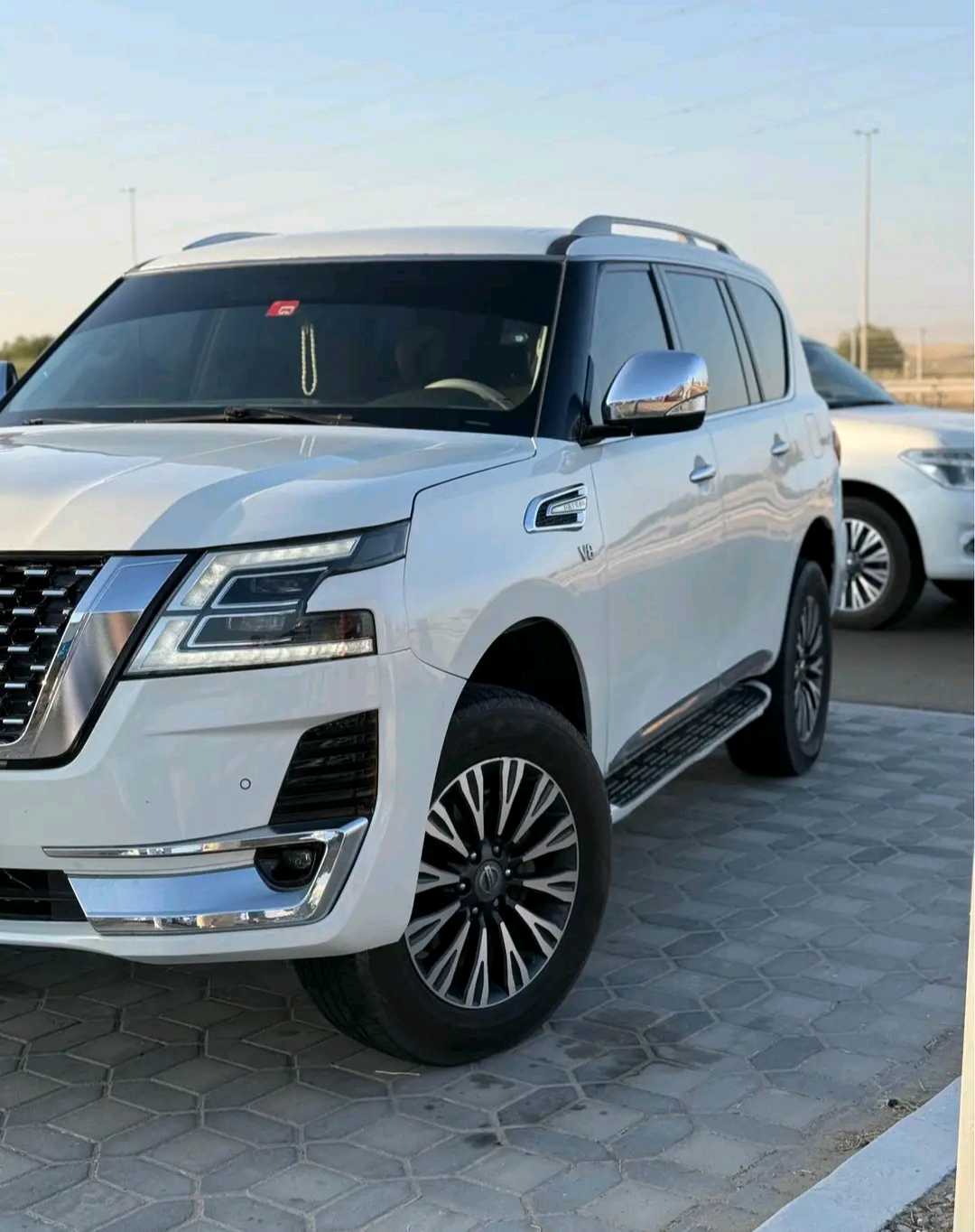 Car Image 2014 NISSAN PATROL 