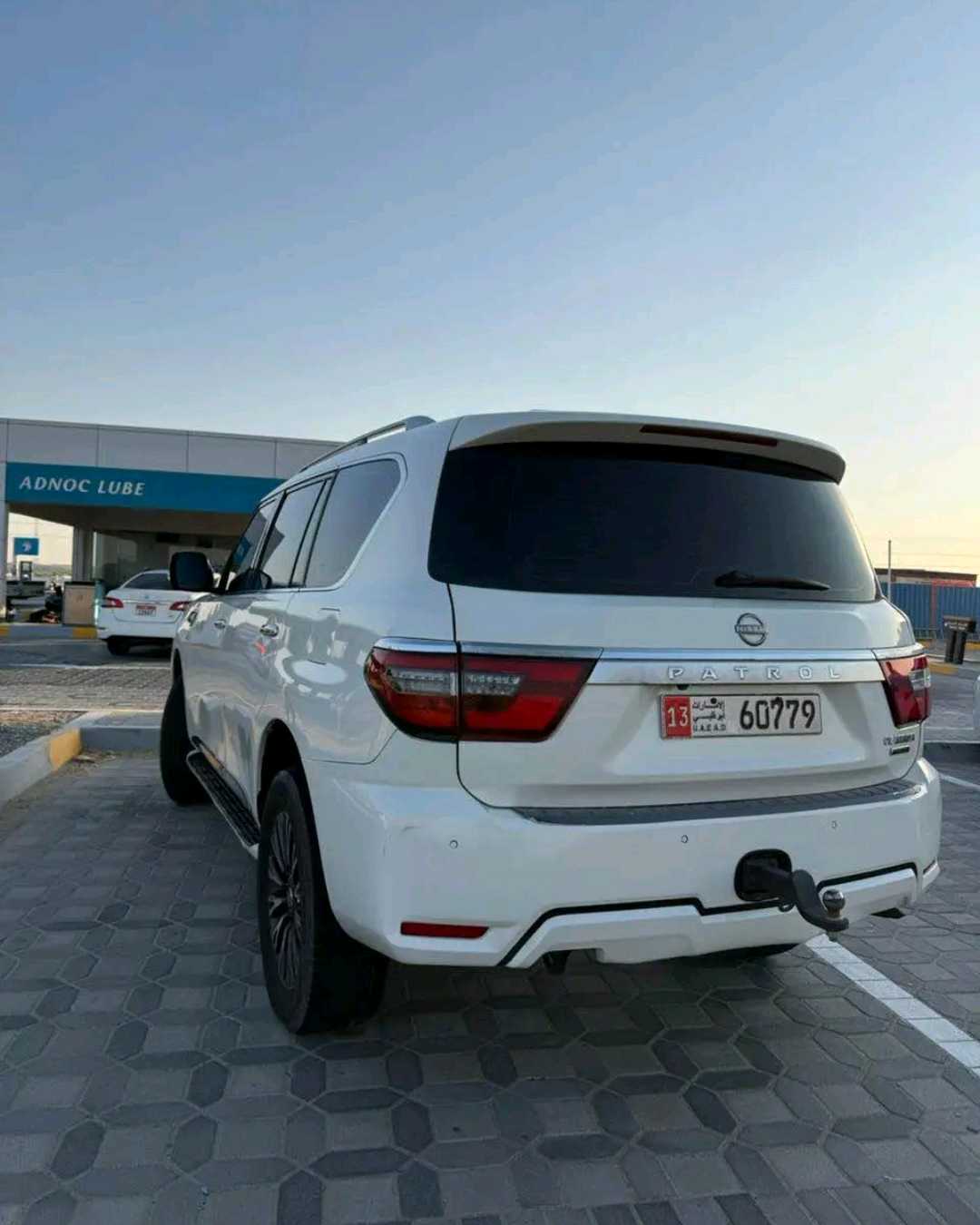 Car Image 2014 NISSAN PATROL 