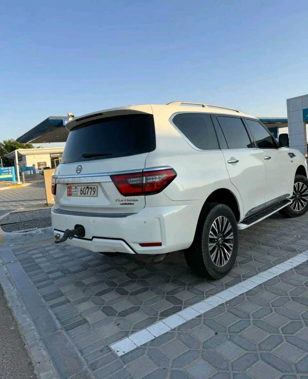 Car Image 2014 NISSAN PATROL 
