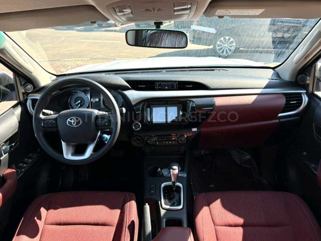 Car Image 2026 TOYOTA HILUX 2.7