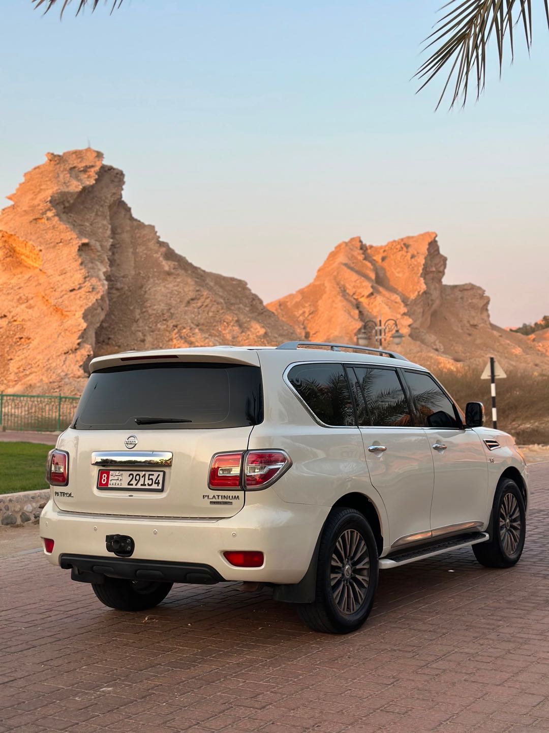 Car Image 2016 NISSAN PATROL SE