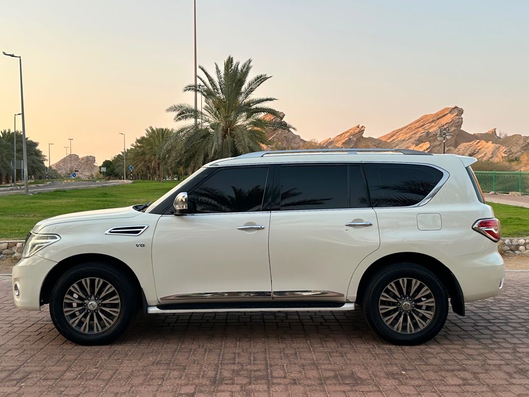 Car Image 2016 NISSAN PATROL SE