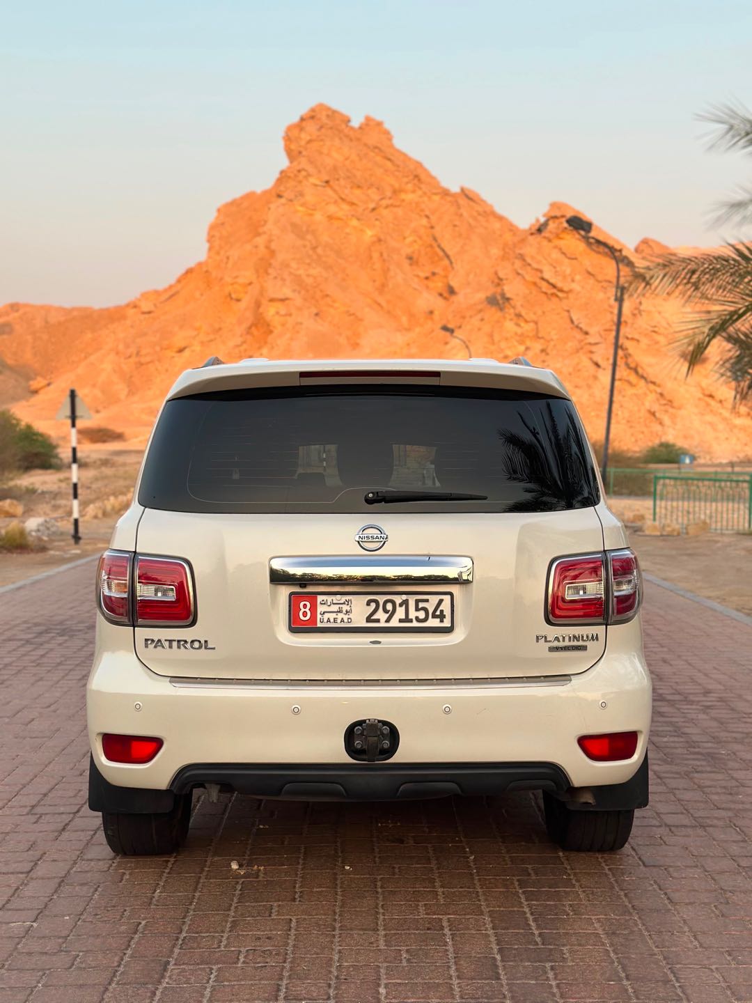 Car Image 2016 NISSAN PATROL SE