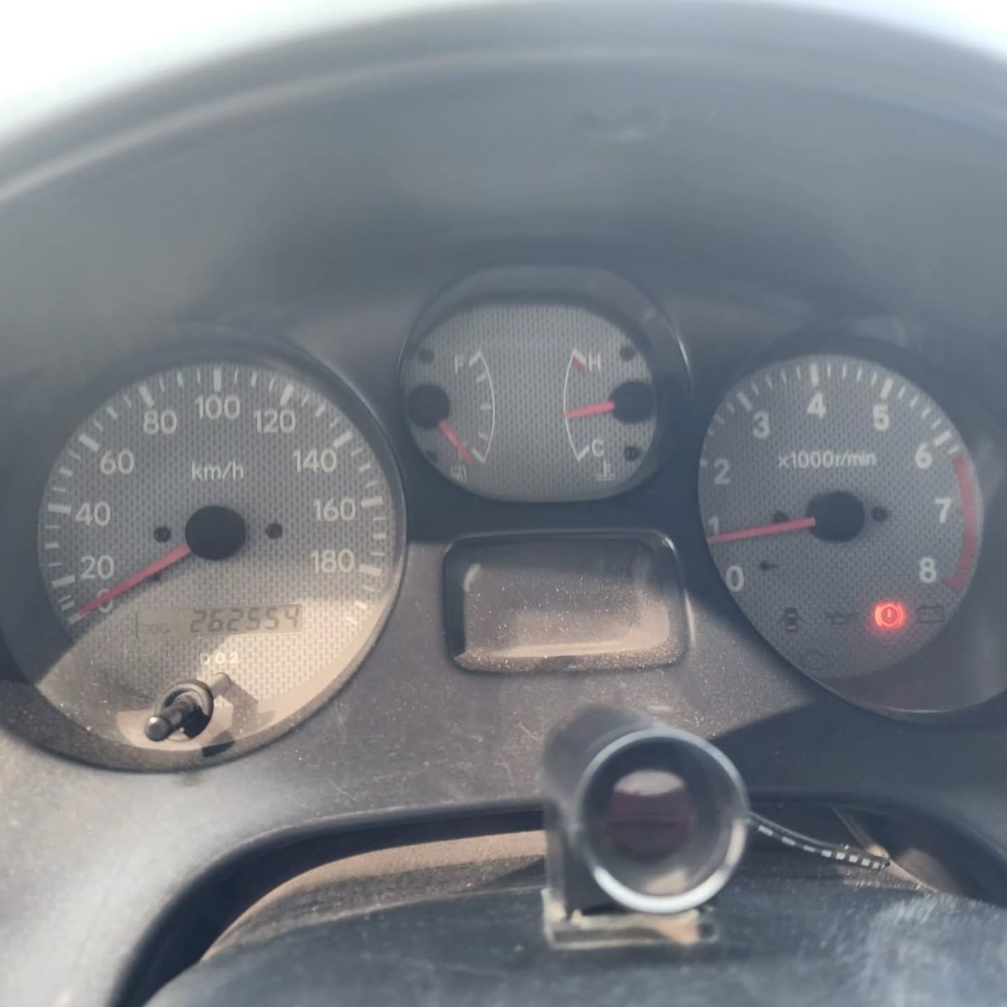 Car Image 1998 TOYOTA RAV4 