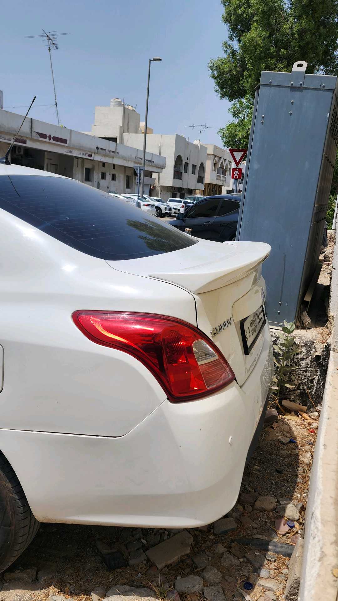 NISSAN SUNNY 2022