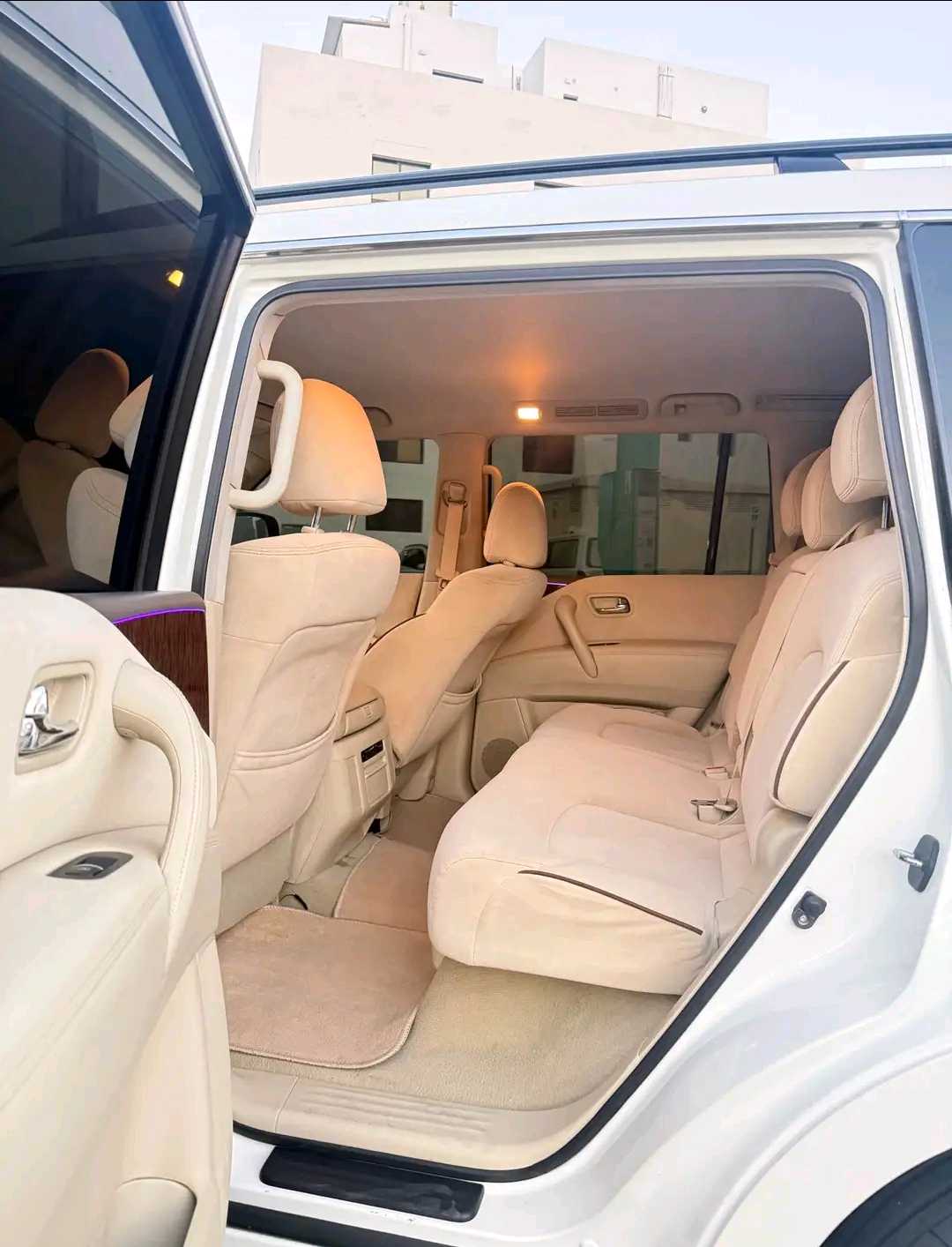Car Image 2014 NISSAN PATROL SE