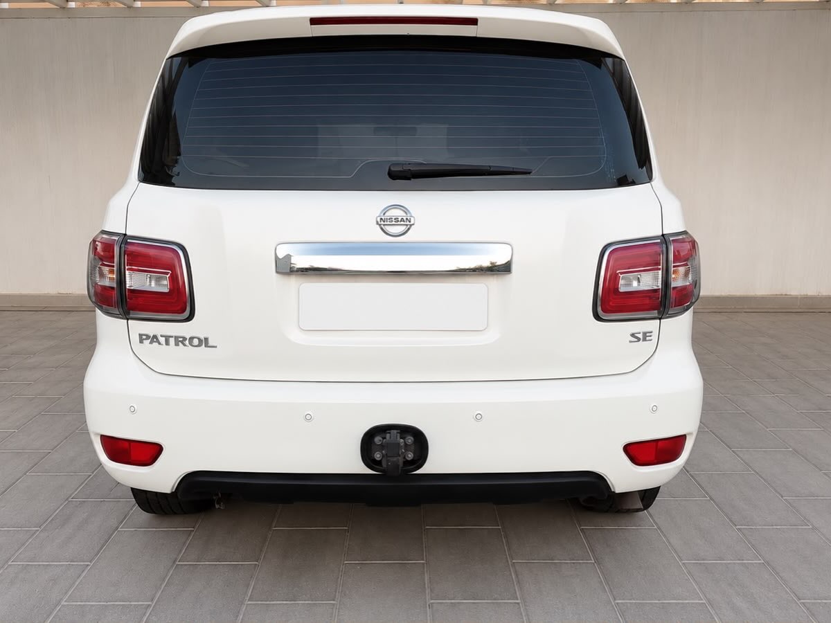 Car Image 2015 NISSAN PATROL SE