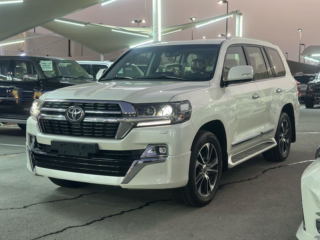 Car Image 2021 TOYOTA LAND CRUISER GX.R