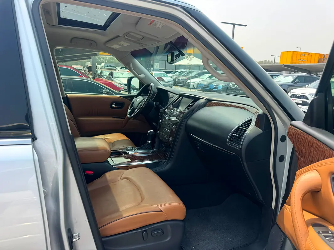 Car Image 2017 NISSAN PATROL SE