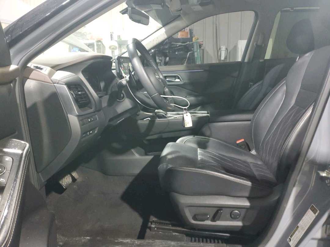 Car Image 2023 NISSAN ROGUE