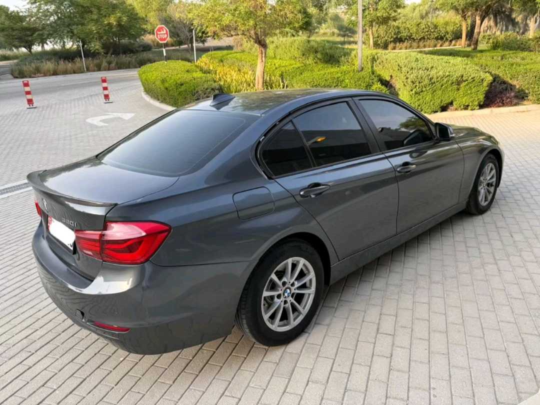 Car Image 2012 BMW 3 SERIES 320