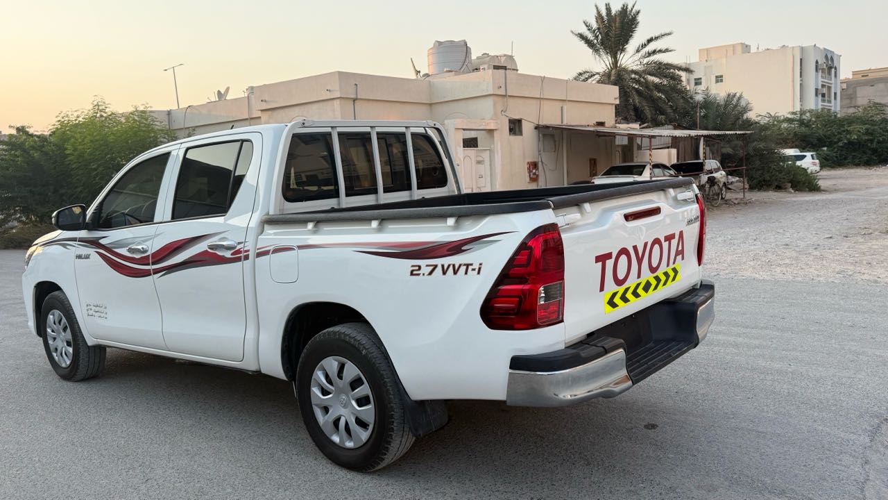 Car Image 2020 TOYOTA HILUX 2.7