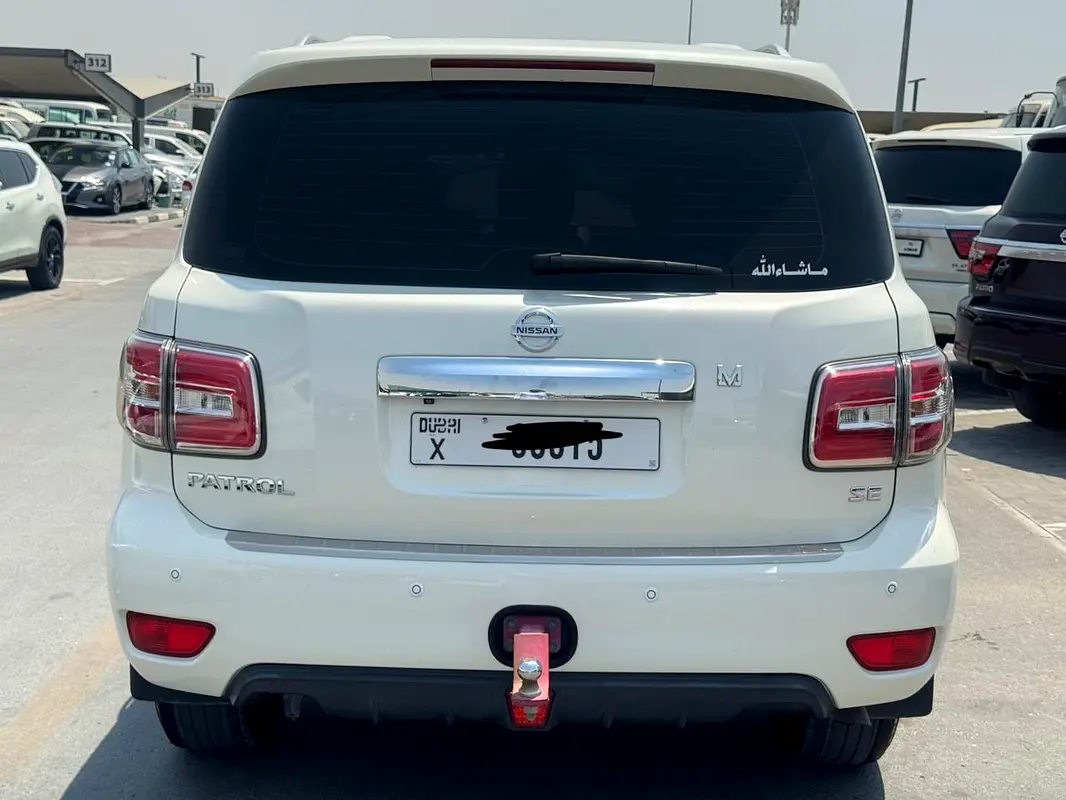 Car Image 2015 NISSAN PATROL SE